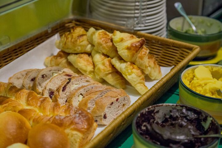 Breakfast/Coffee Service 174 of 203
