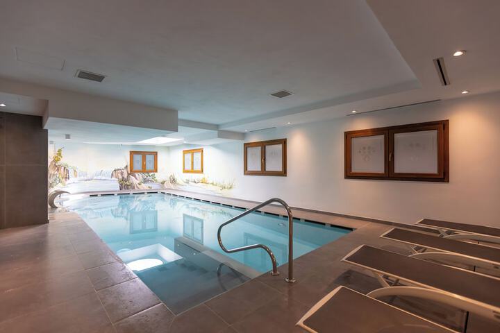 Pool 72 of 142