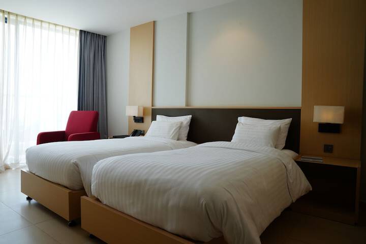 Room 28 of 67
