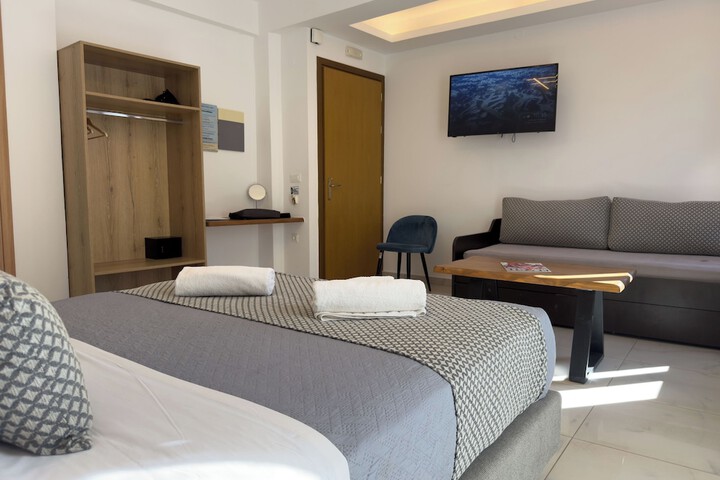 Room 65 of 132