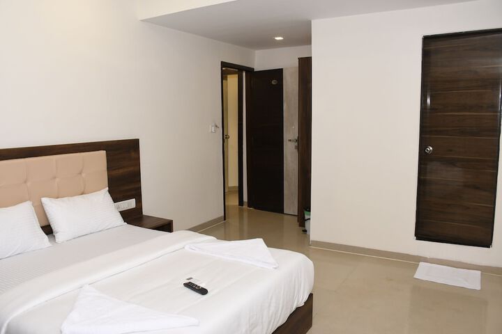 Room 11 of 21