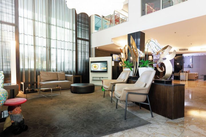 Guest Lobby