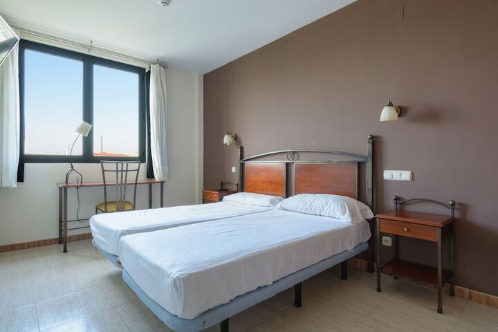 Room 5 of 37