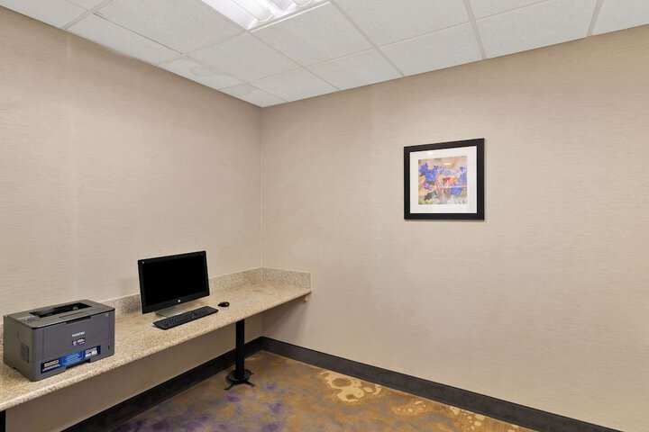 Business Center 44 of 49