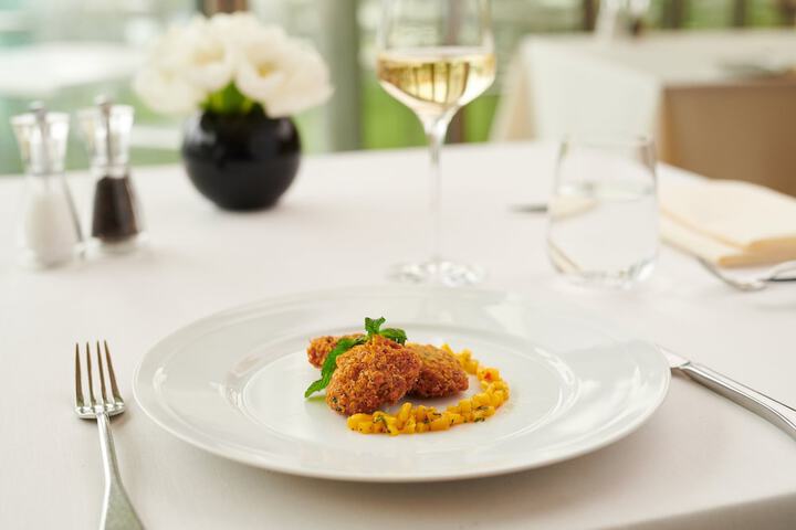 Dining 309 of 441