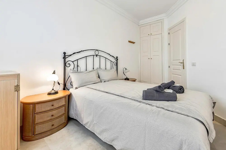 Room 6 of 22