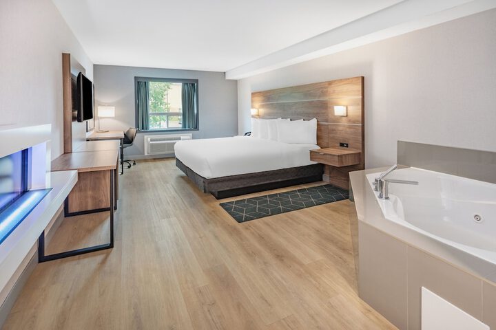Room 18 of 26