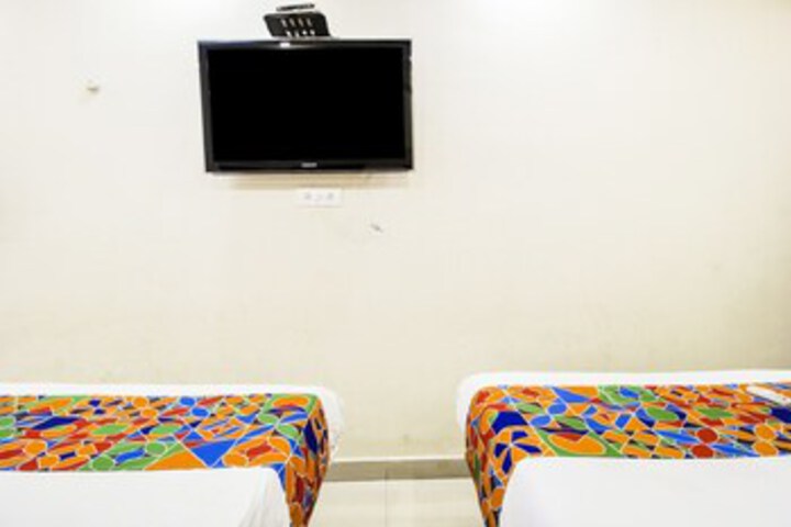 Room 12 of 18