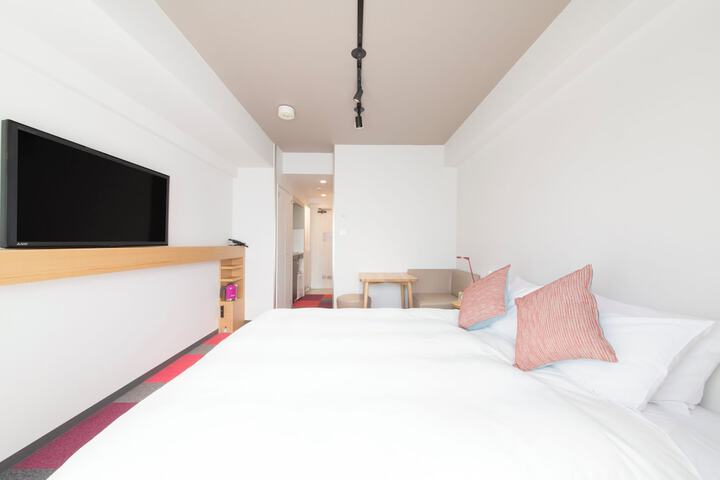 Room 12 of 42
