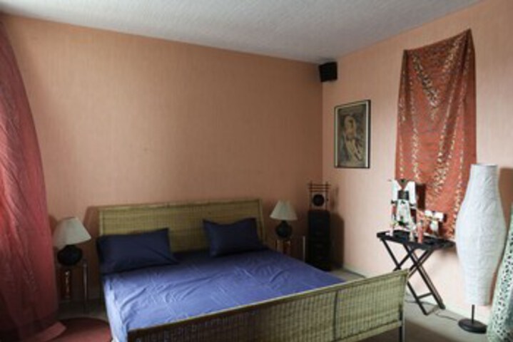 Room 12 of 26