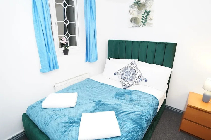 Room 2 of 12