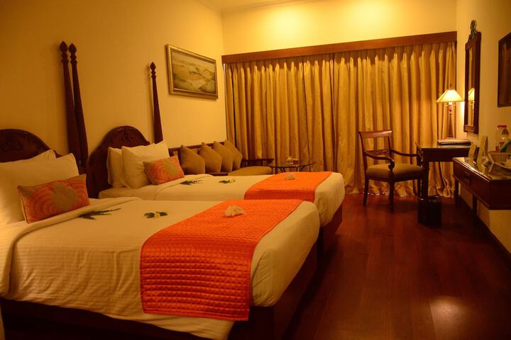 Room 5 of 35