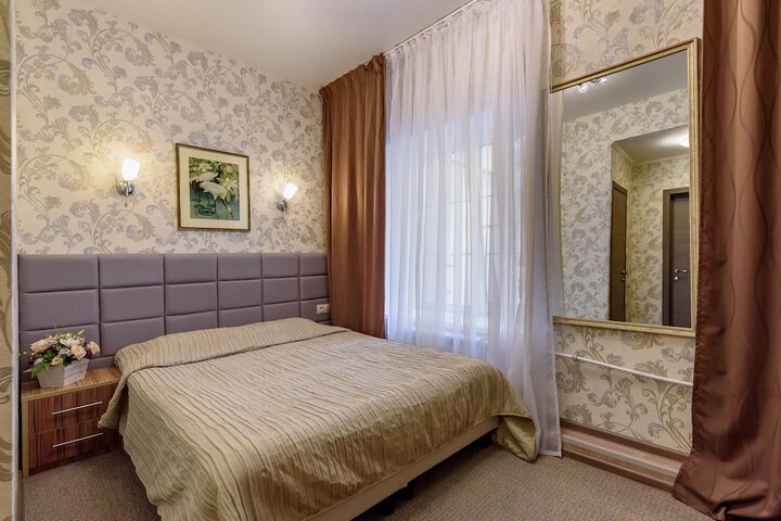 Room 35 of 53