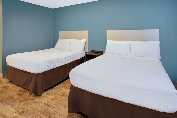 Standard Double Bed (10 of 28)
