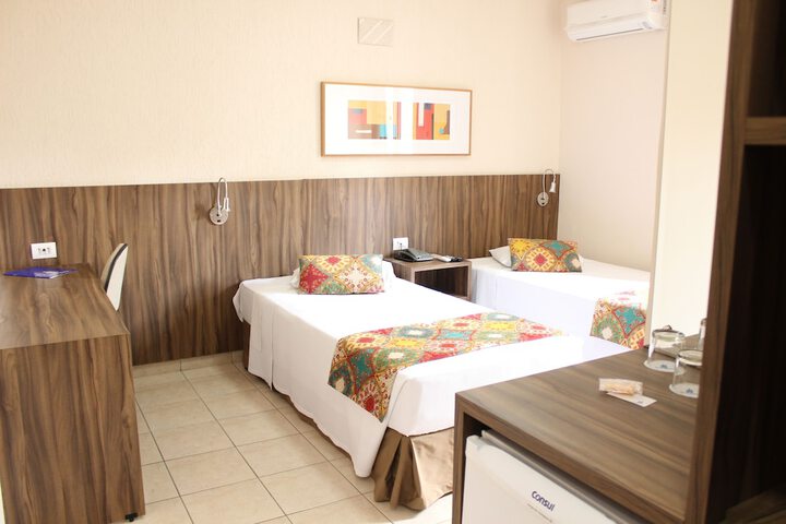 Room 7 of 48