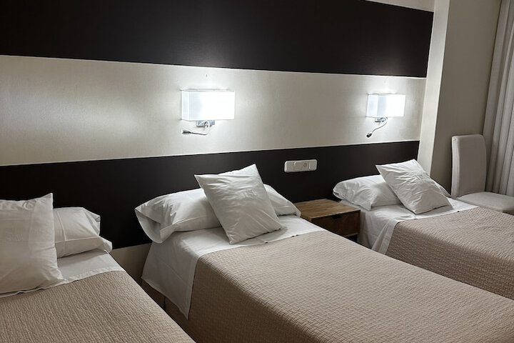 Room 15 of 62