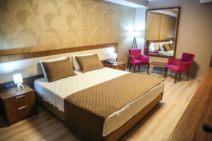 Room 7 of 87