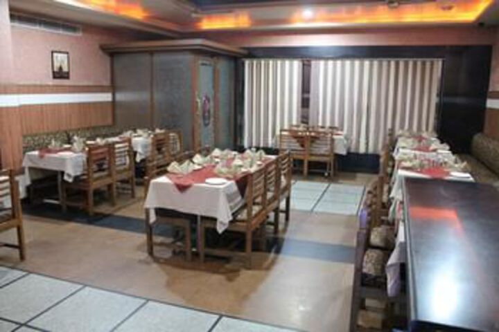 Dining 7 of 29