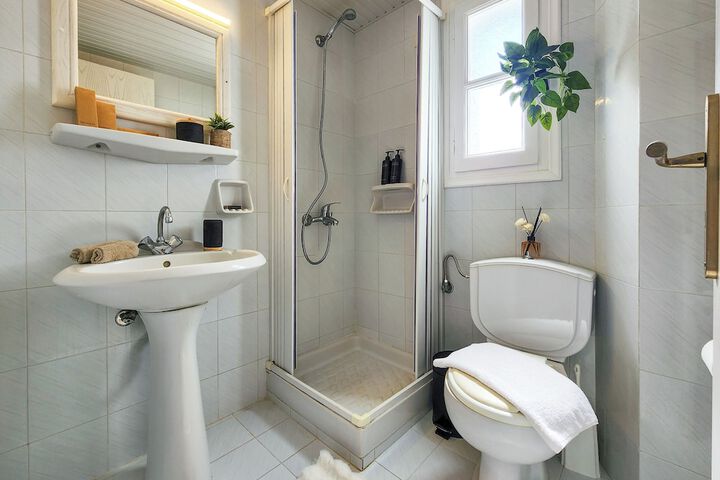 Room 15 of 24