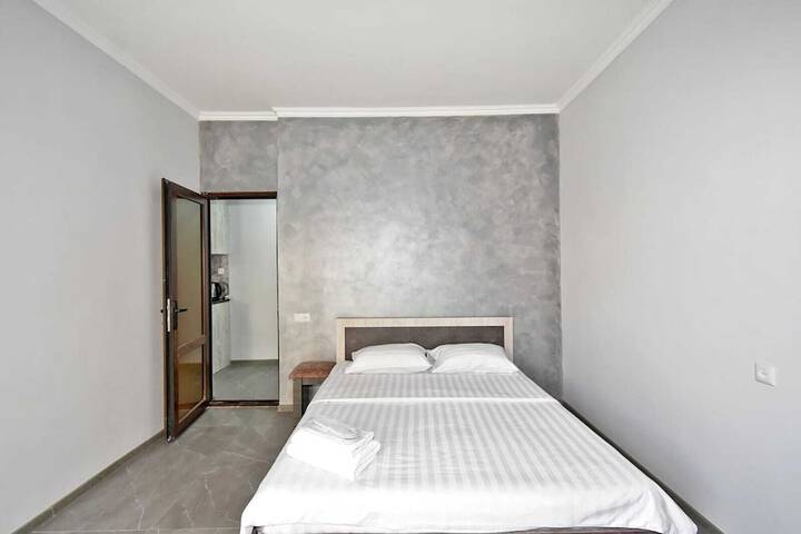 Room 11 of 24