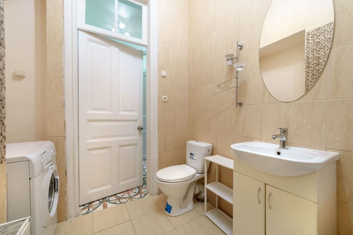 LeonRooms Ekaterinenskaya 18