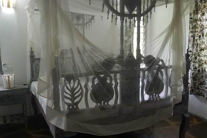 Room 10 of 56