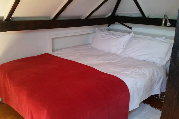 Room 29 of 31