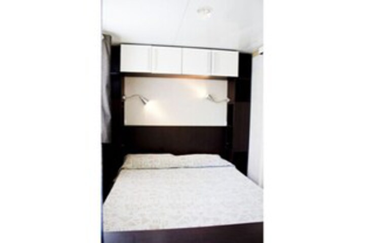 Room 6 of 37