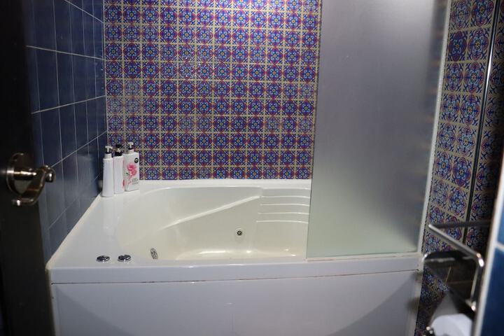 Room 40 of 46