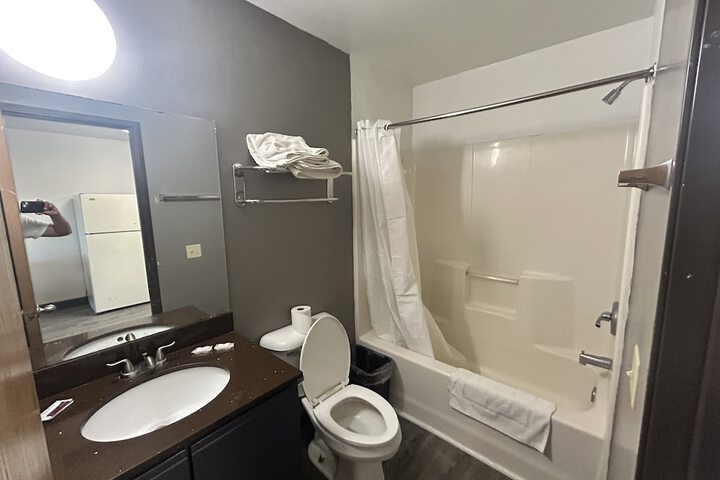 Room 12 of 19