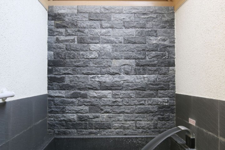 Room 43 of 74