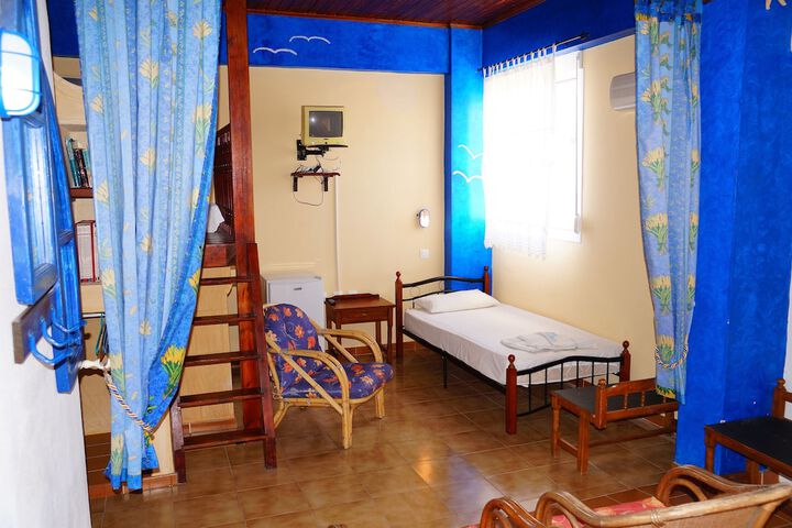 Room 10 of 84