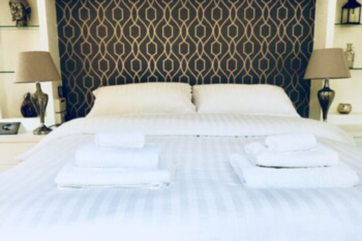 Room 5 of 19