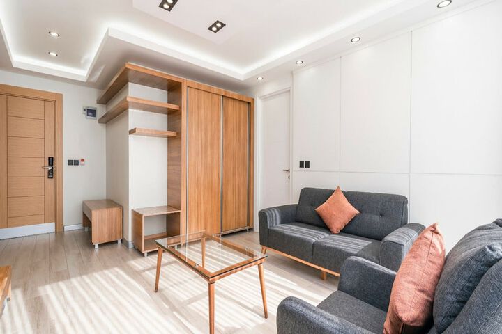 Room 18 of 38
