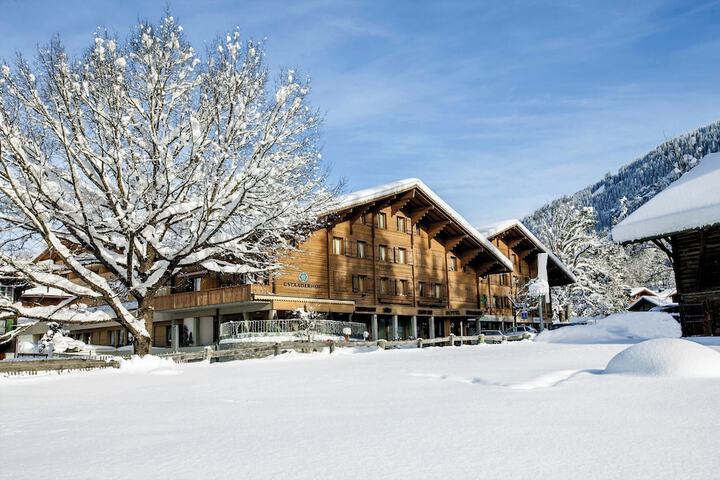 Gstaaderhof – Active &  Relax Hotel in Saanen