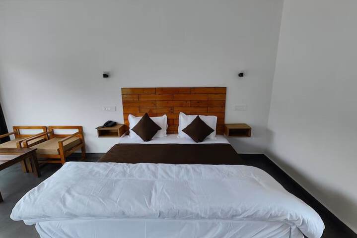 Room 8 of 17