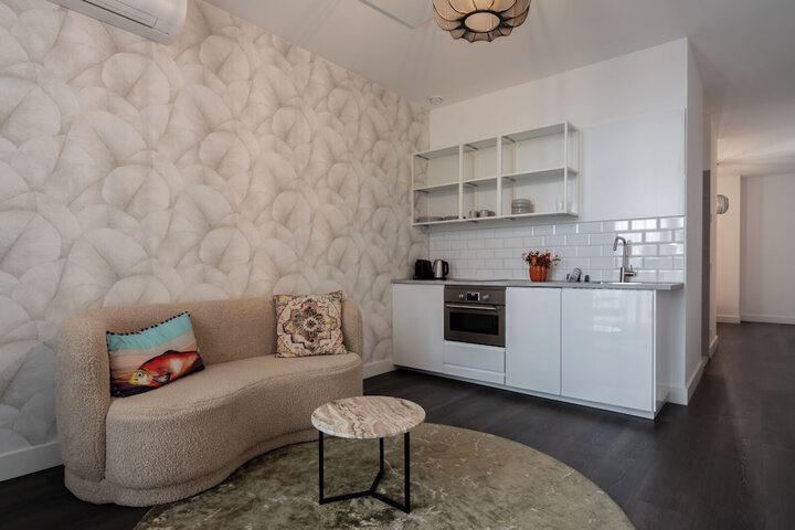 Room 27 of 59
