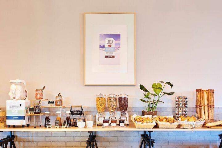 Breakfast/Coffee Service 14 of 31