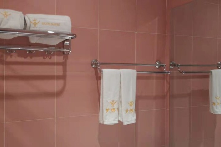 Room 56 of 59