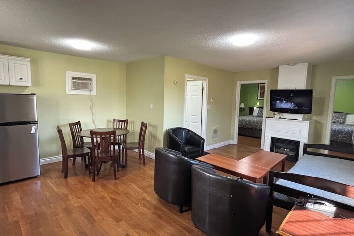 Room 74 of 118