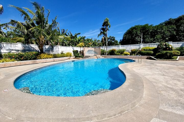 Pool 40 of 46