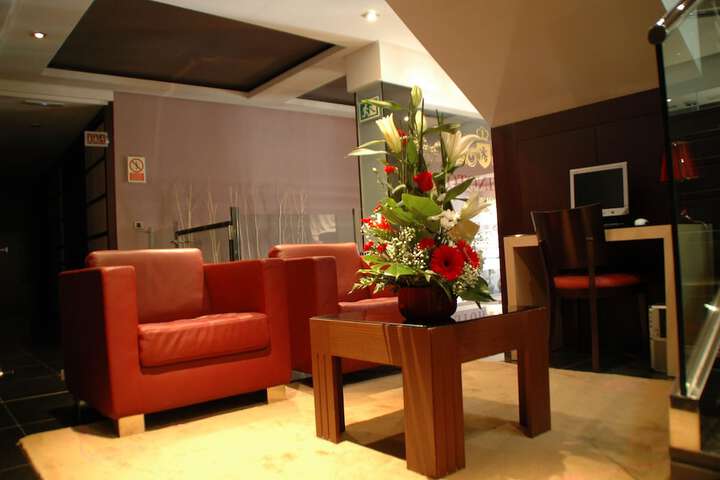 Entrance & Lobby