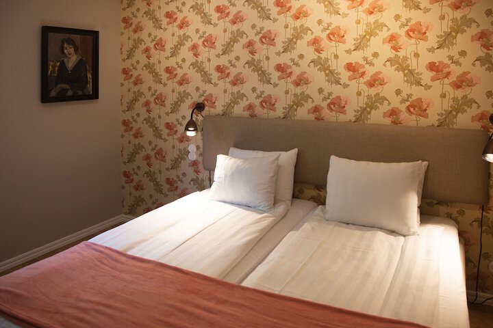 Room 9 of 64