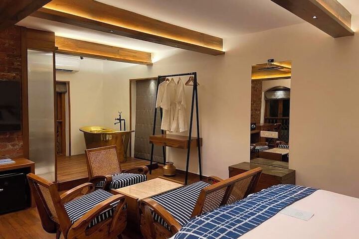 Room 6 of 41