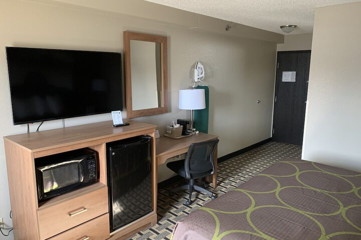 Room 15 of 62
