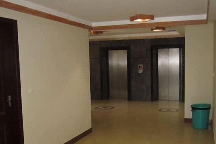 Ballroom/Hall 55 of 61