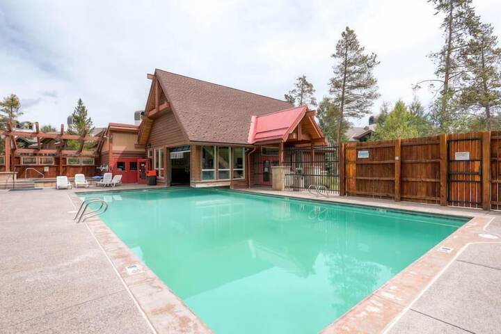Pool 19 of 31