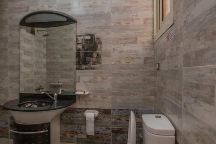 Room 20 of 29