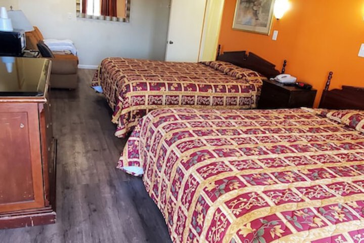 1 King Bed (24 of 65)