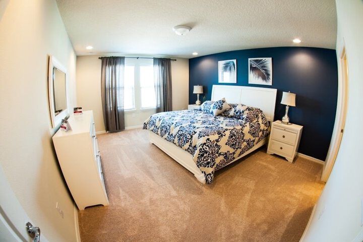 Room 14 of 65